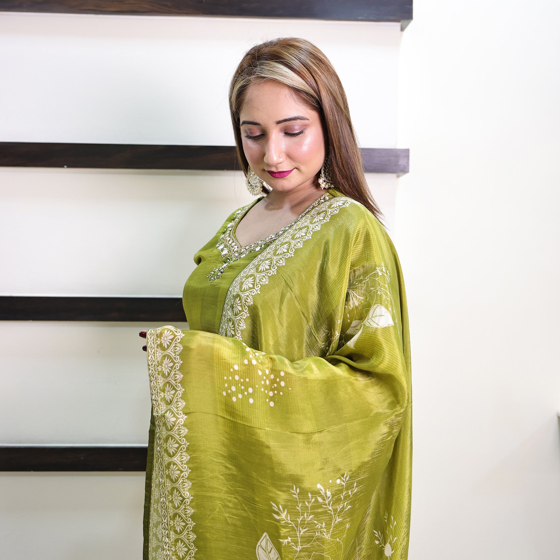 Shimmery green suit set&nbsp;